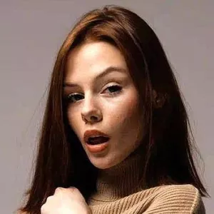 Arina Fox | биография, рост, вес, размер сисек, фигура, возраст ...